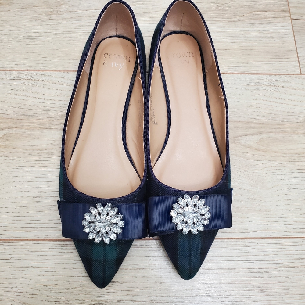 Crown & Ivy Women's Plaid Flats with Embellished Bow - Navy Blue and Green